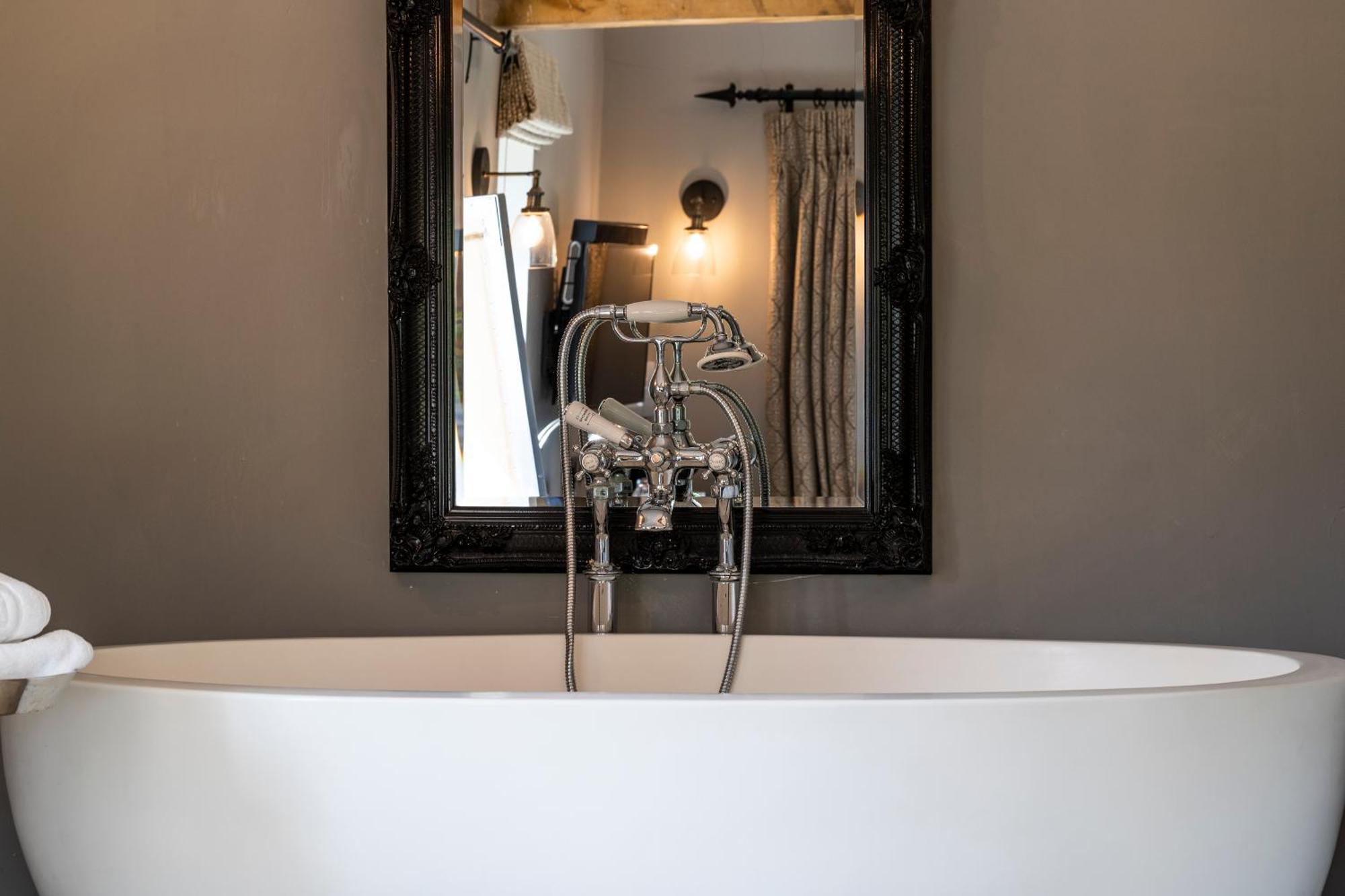 هنتينجتون Eagle Mill Luxury Rooms الغرفة الصورة