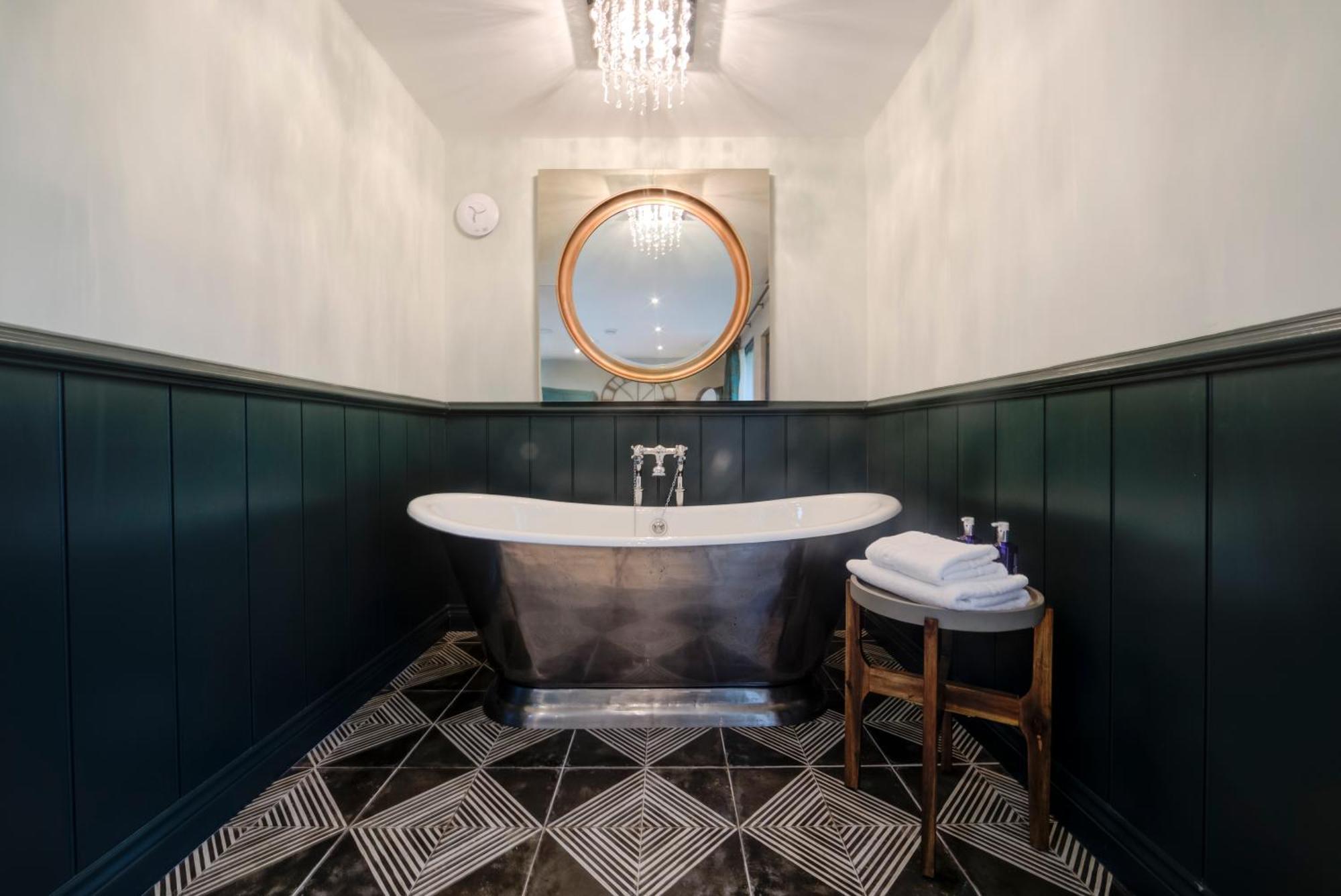 هنتينجتون Eagle Mill Luxury Rooms الغرفة الصورة